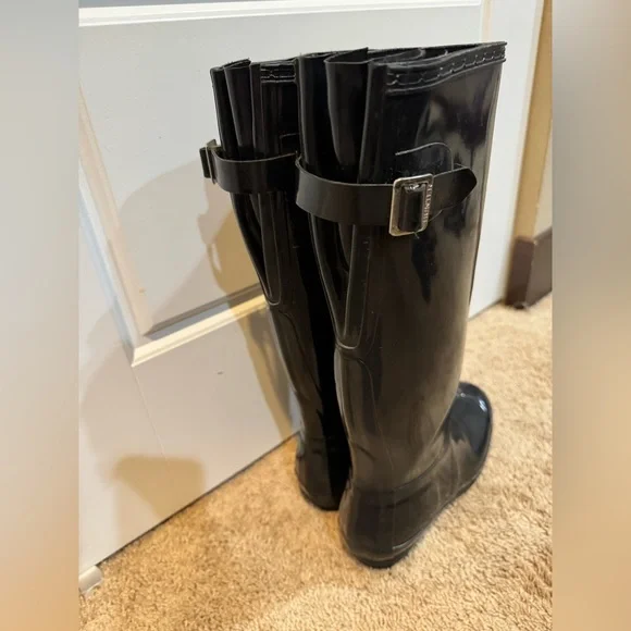 Hunter Classic Black Boots - Picture 5 of 6